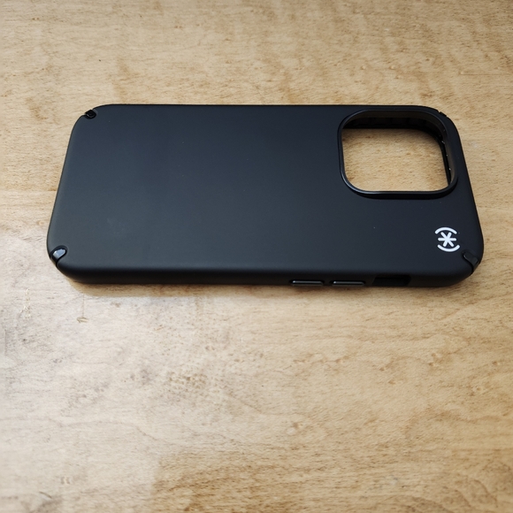 Speck Presidio 2 Pro Magnetic Case for Apple iPhone 14 Pro (6.1") - Black - Picture 4 of 7